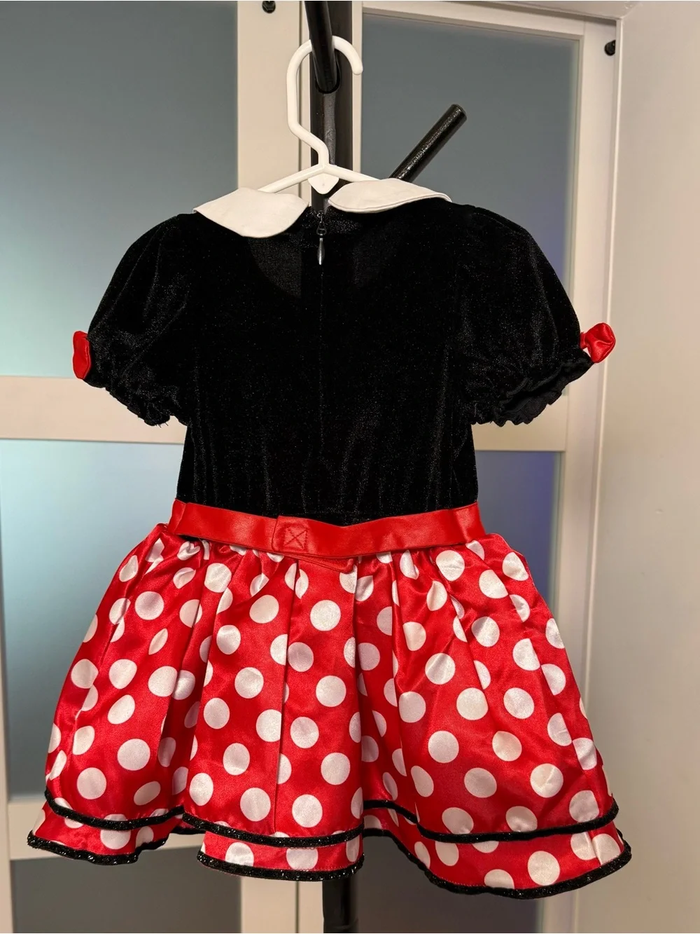 Disney Mickey and Friends Minnie Mouse Dress Costume, Size 18-24 Months.